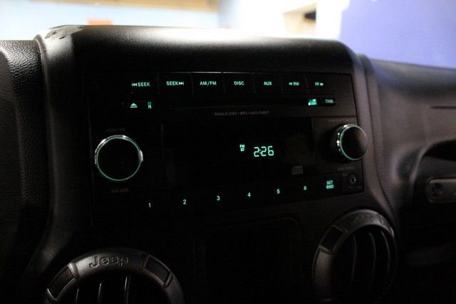 Used 2018 Jeep Wrangler Unlimited Sport image 24