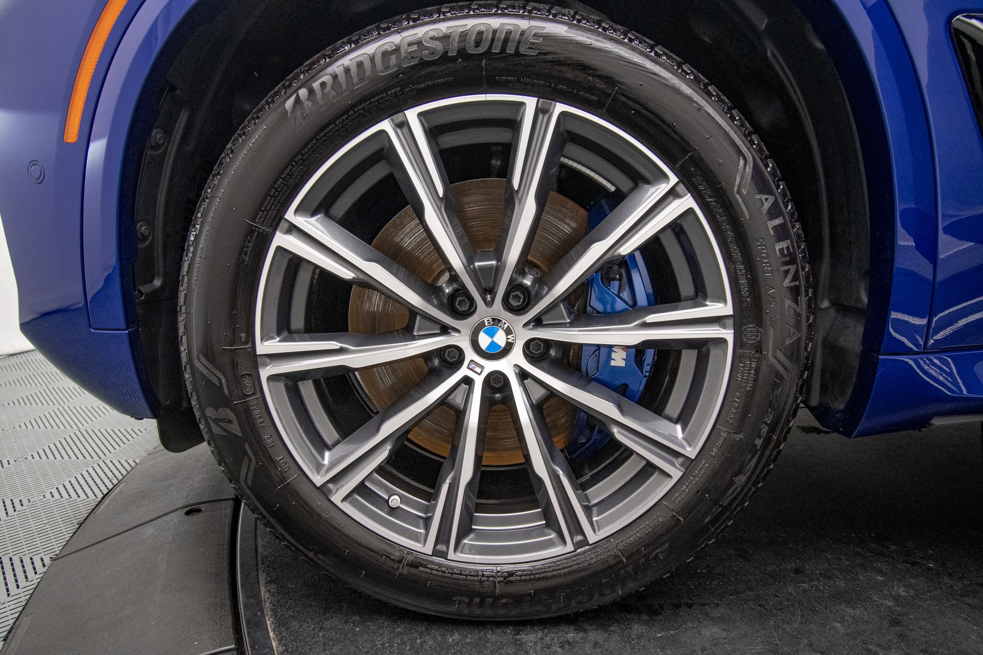 Used 2026 BMW X5 M60i AWD/4WD image 30
