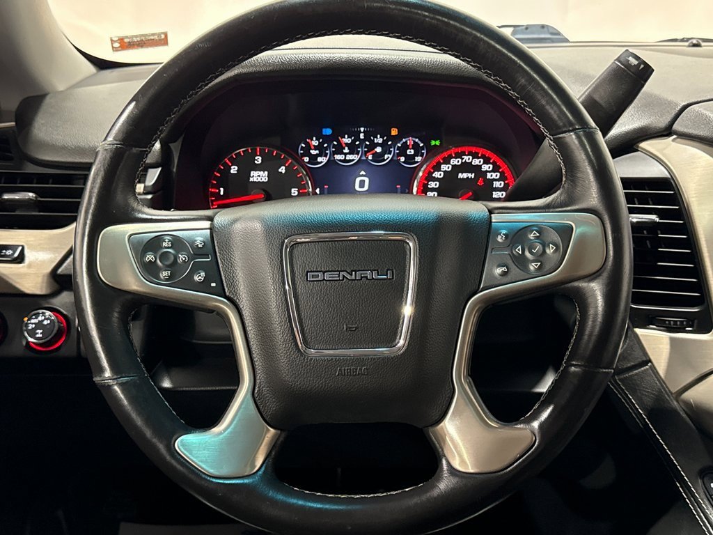 Used 2015 GMC Yukon Denali w/ Premium Package image 4
