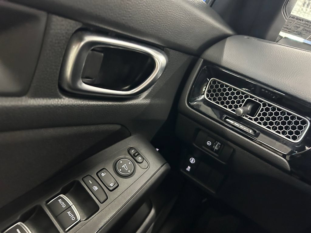 Used 2023 Honda Civic Sport image 30