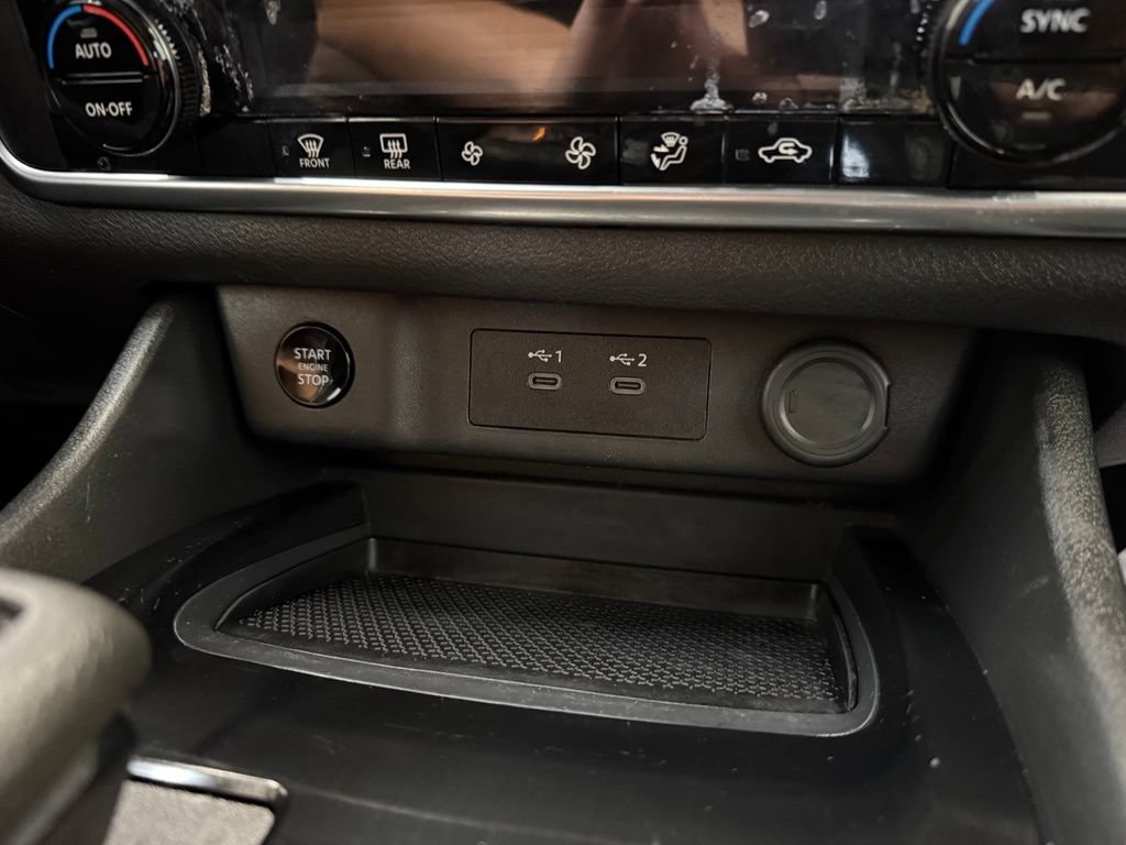Used 2024 Nissan Rogue SV FWD image 17
