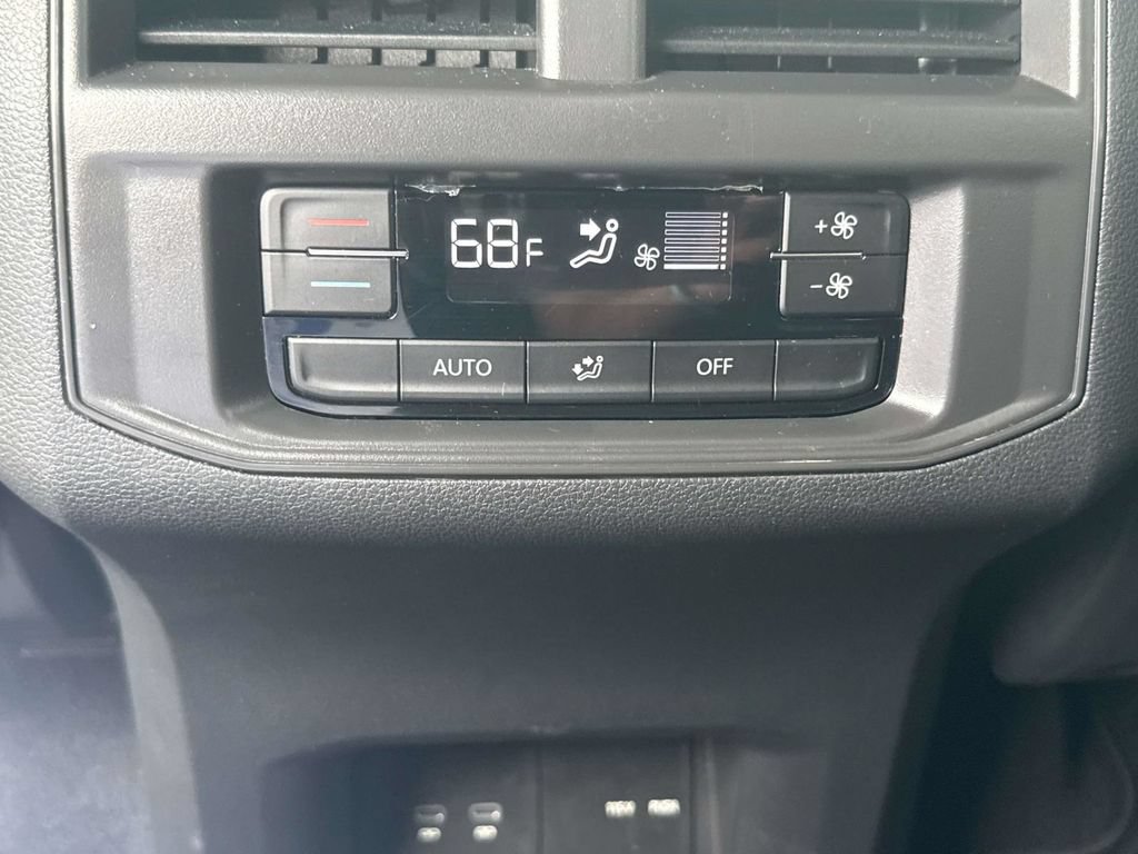 Used 2023 Volkswagen Atlas SE FWD image 28