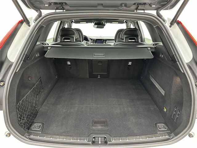 Used 2018 Volvo XC60 T8 R-Design w/ Convenience Package image 24