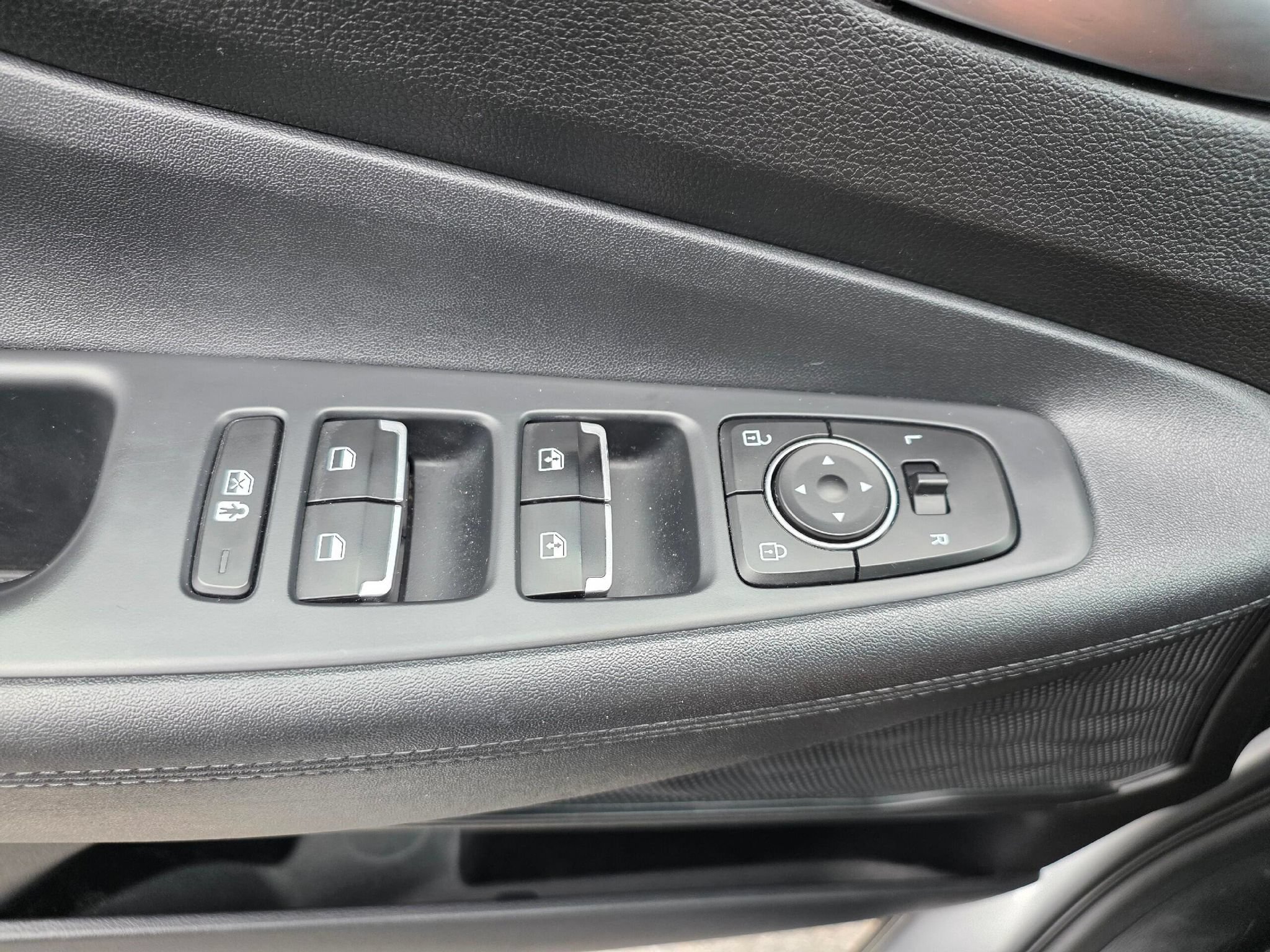 Used 2021 Hyundai Santa Fe SEL AWD/4WD image 24