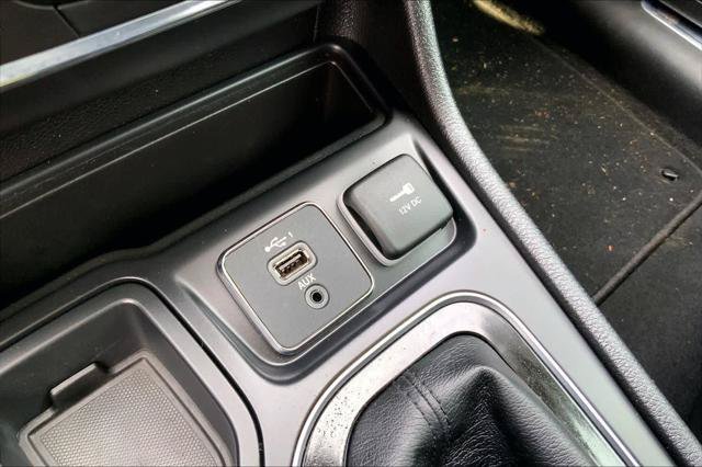 Certified 2020 Jeep Cherokee Limited w/ Technology Group FWD image 30