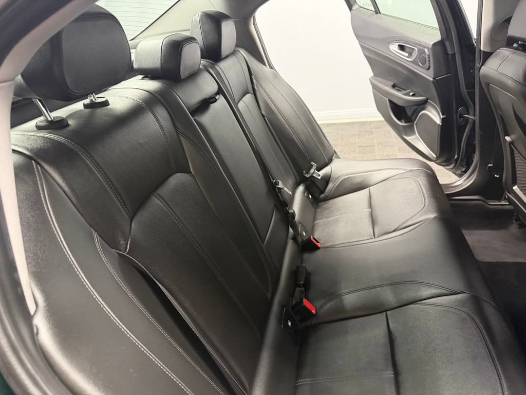 Used 2020 Alfa Romeo Giulia RWD image 45