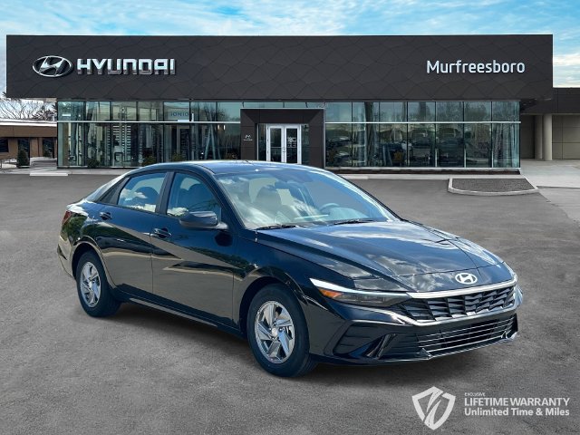 New 2026 Hyundai Elantra SE FWD image 3