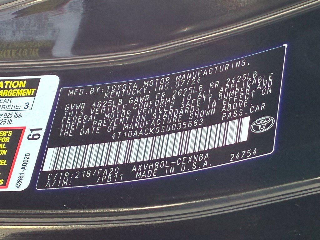 Used 2025 Toyota Camry LE FWD image 33