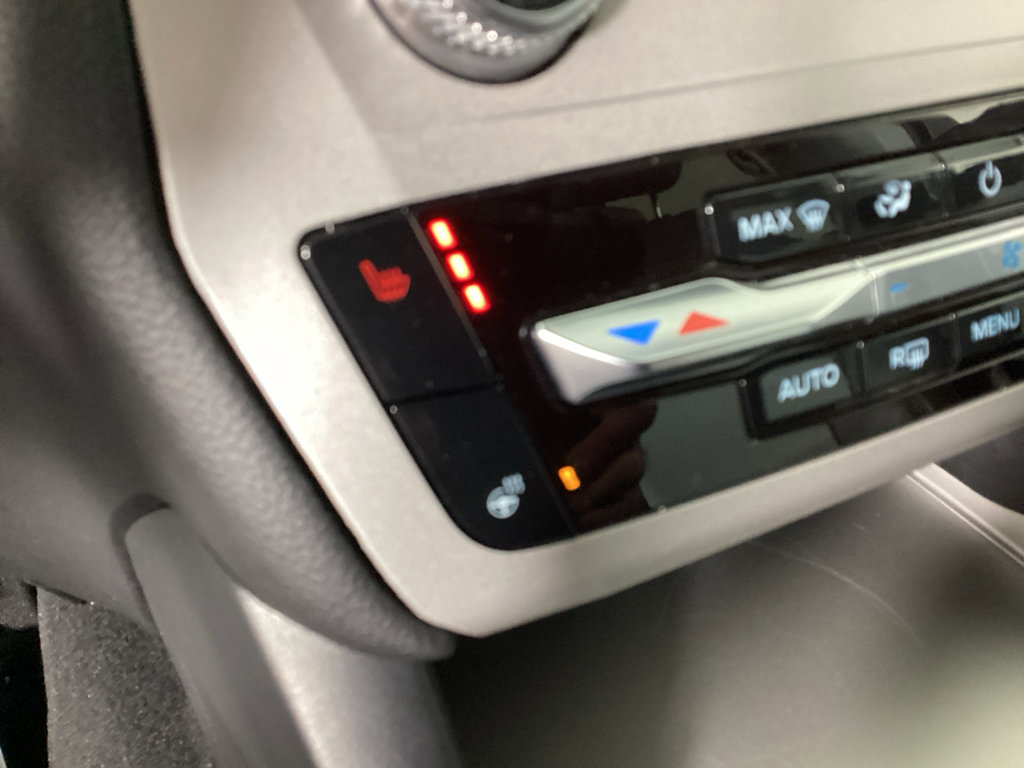 Used 2023 Ford Explorer XLT w/ Equipment Group 202A AWD/4WD image 31