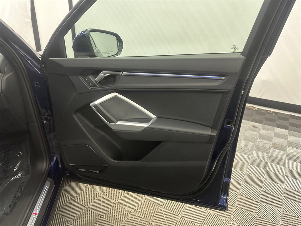 Used 2024 Audi Q3 2.0T Premium Plus image 15