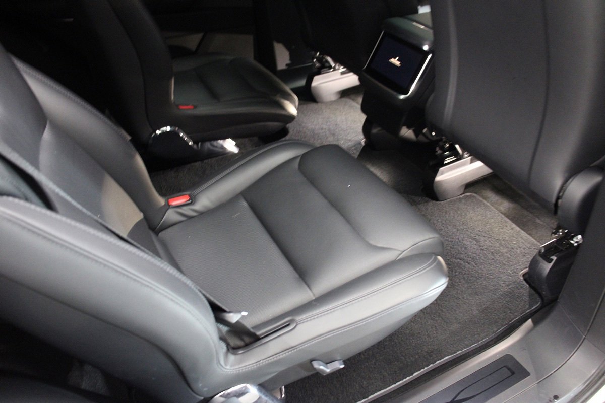 Used 2023 Tesla Model X AWD/4WD image 24