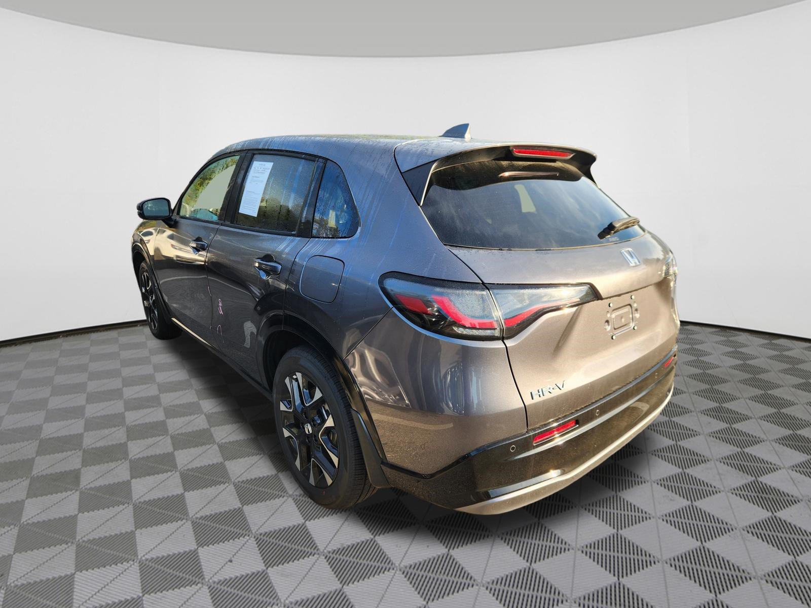 Certified 2027 Honda HR-V EX-L image 3