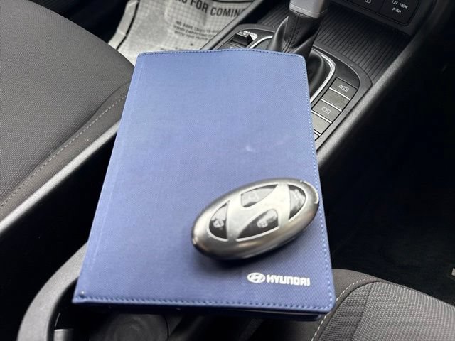 Used 2024 Hyundai Kona SEL AWD/4WD image 36