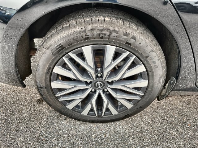 Used 2024 Nissan Altima 2.5 SV FWD image 25