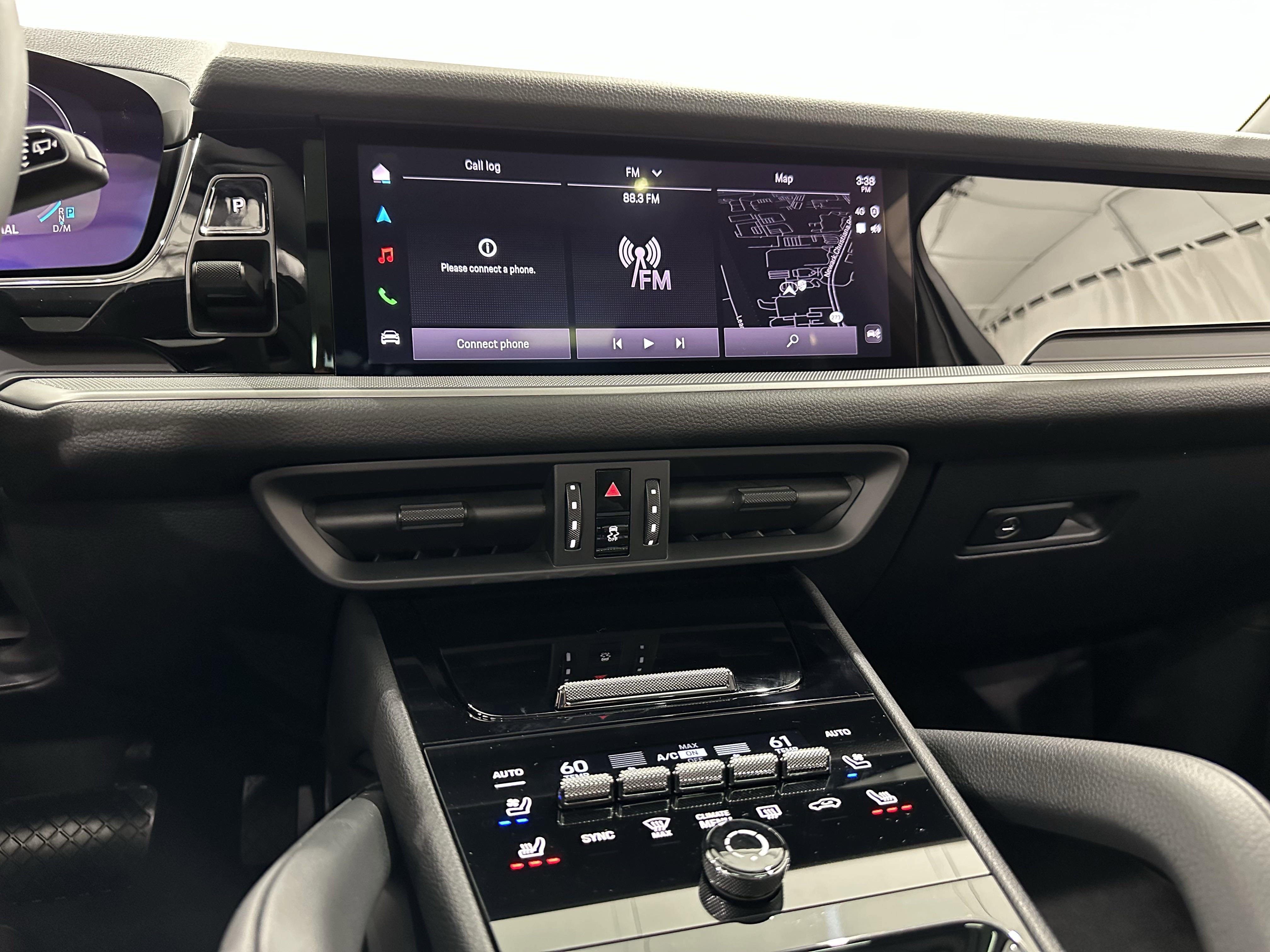 Certified 2025 Porsche Cayenne image 37