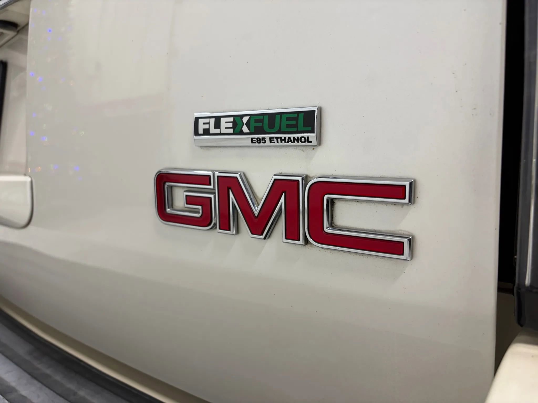 Used 2012 GMC Yukon XL Denali image 17