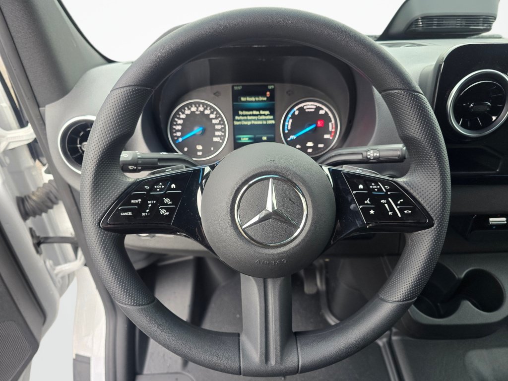 New 2025 Mercedes-Benz eSprinter 170 Cargo image 32