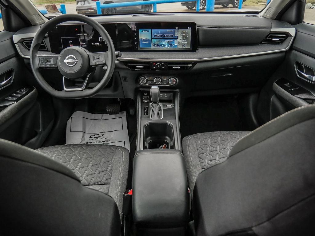 Used 2025 Nissan Kicks SV image 23