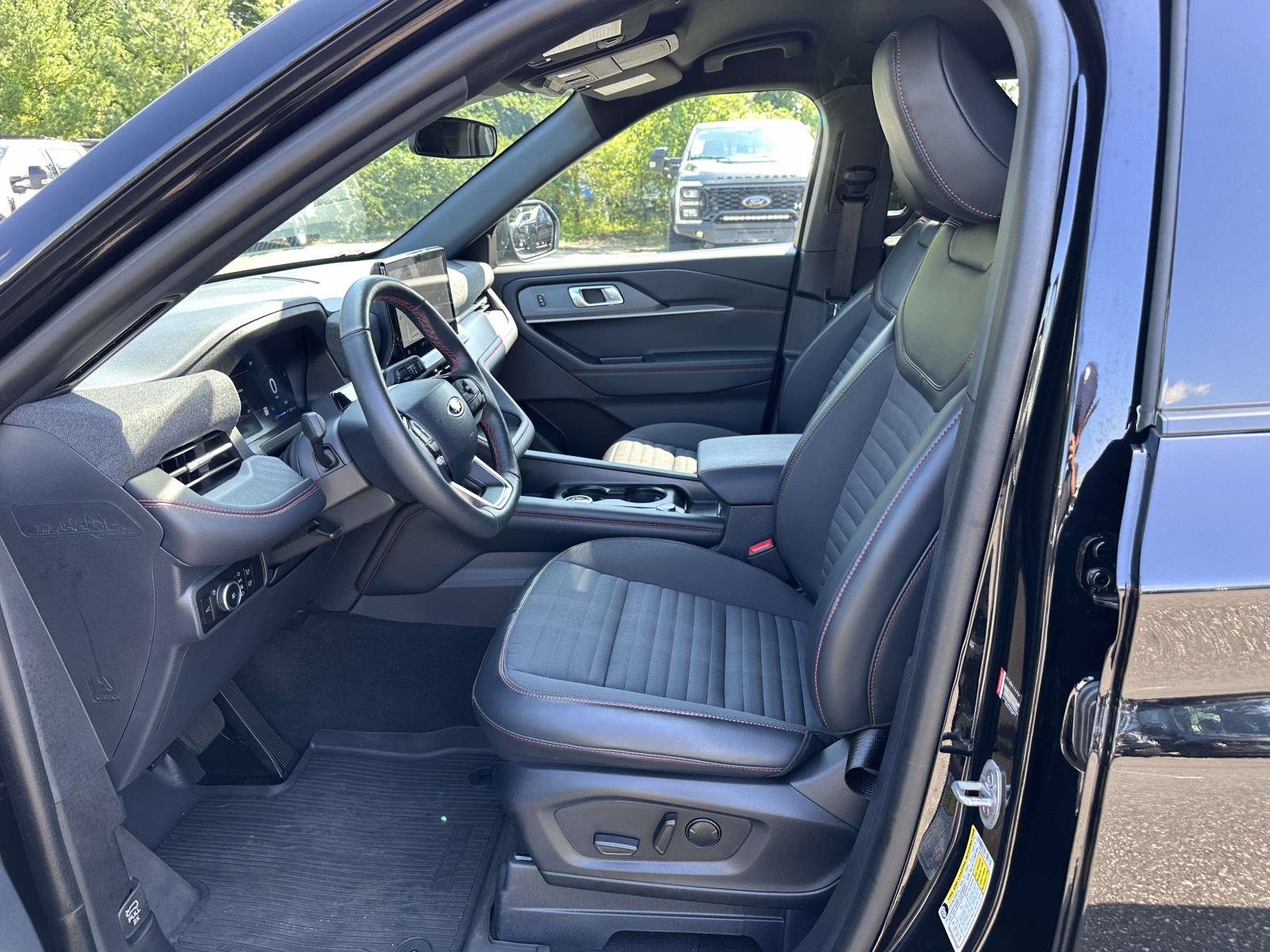 Used 2026 Ford Explorer ST-Line AWD/4WD image 12