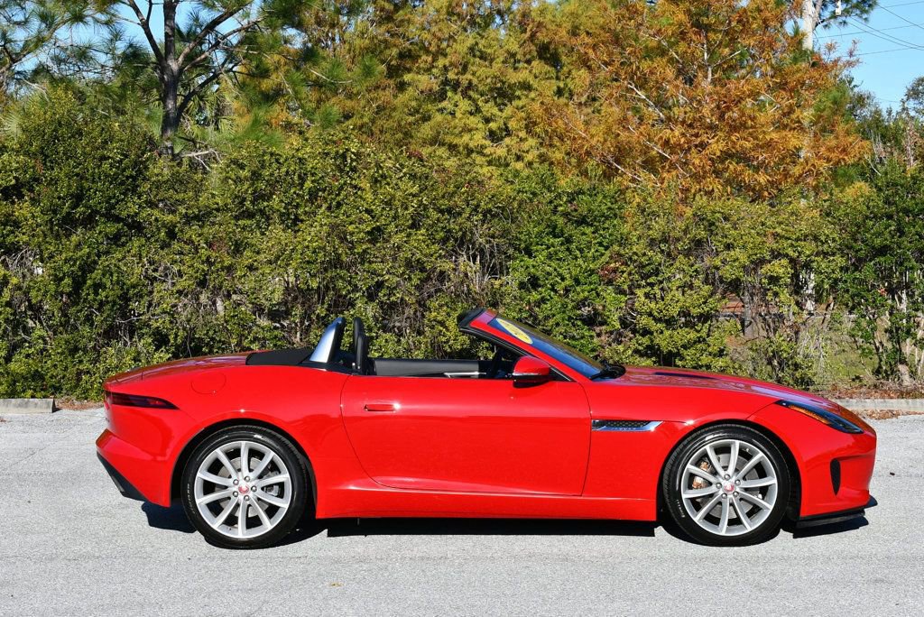 Used 2019 Jaguar F-TYPE Convertible image 35