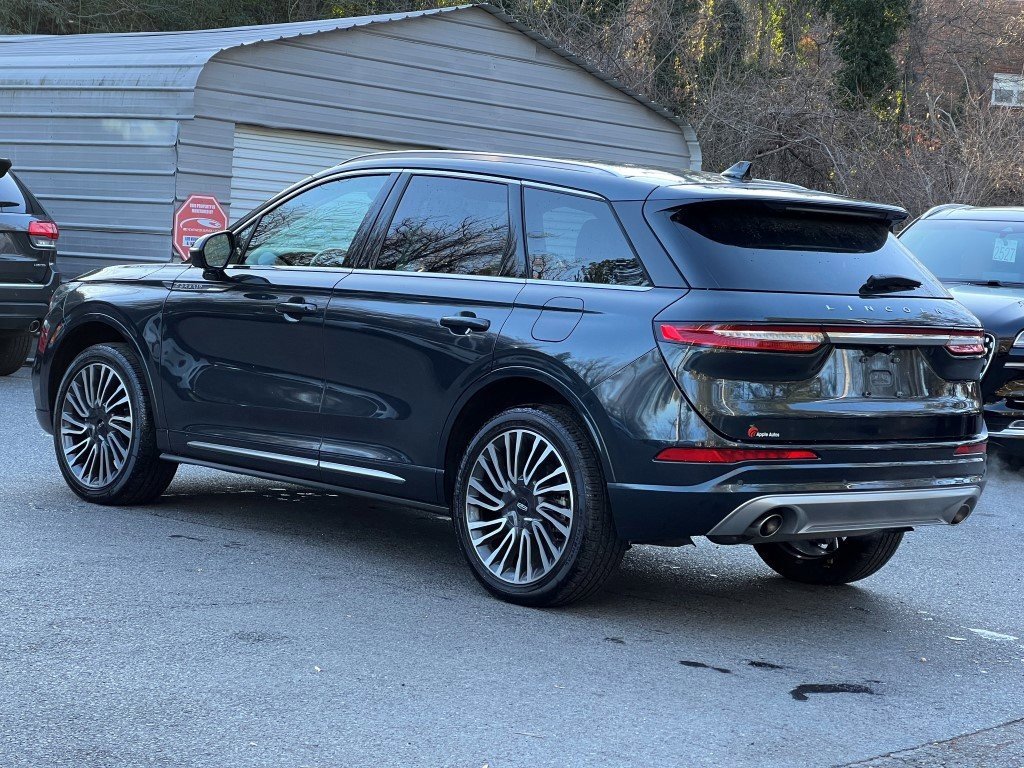 Used 2022 Lincoln Corsair Reserve w/ Sport Package image 4