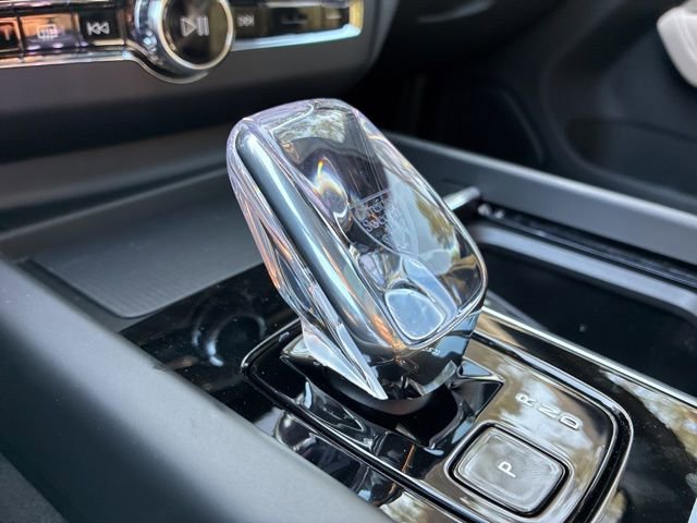 New 2026 Volvo XC60 B5 Plus w/ Protection Package Premier AWD/4WD image 33