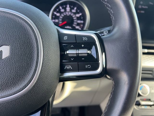 Certified 2024 Kia Carnival LX image 17