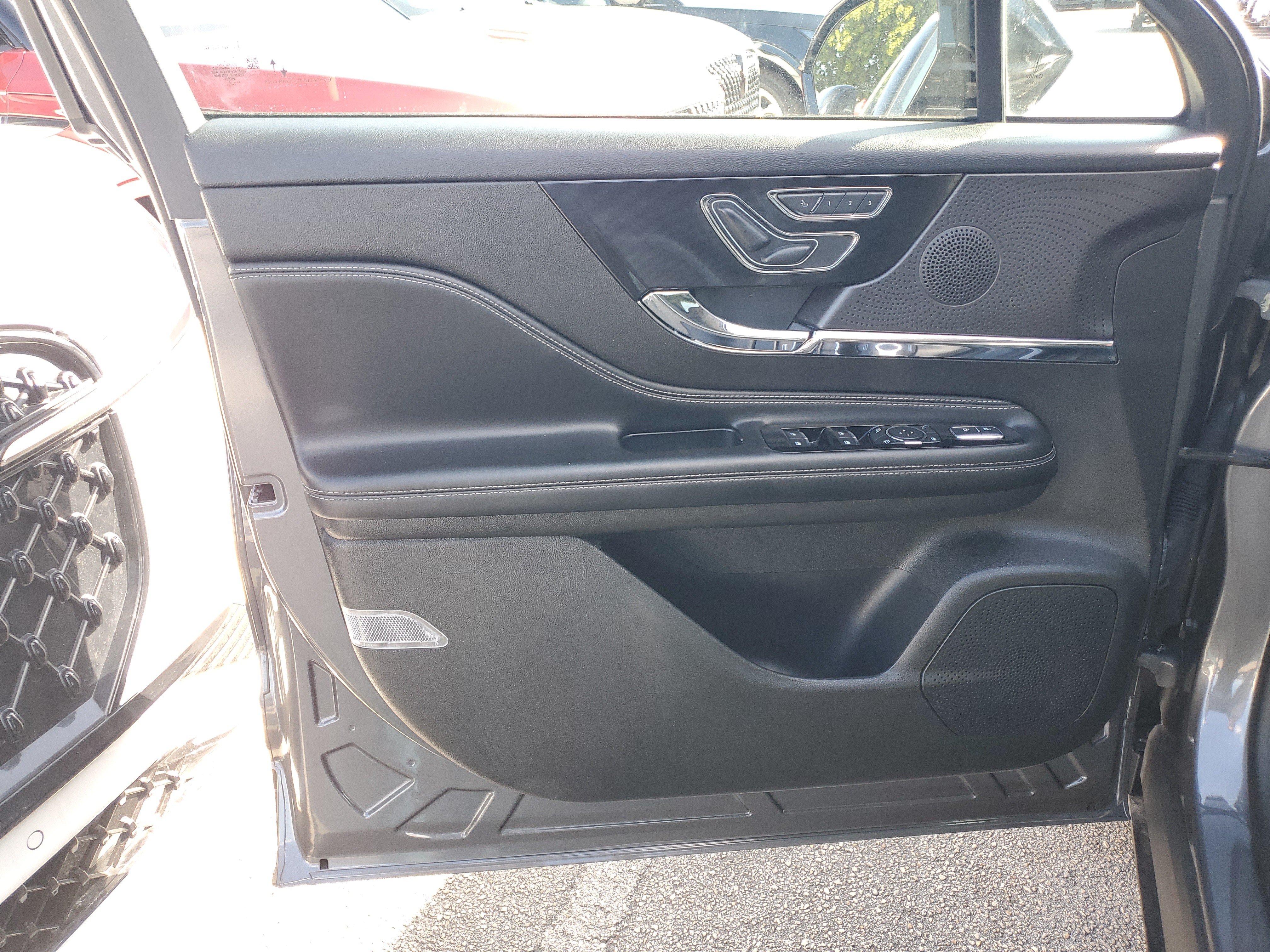 Certified 2024 Lincoln Corsair FWD image 15