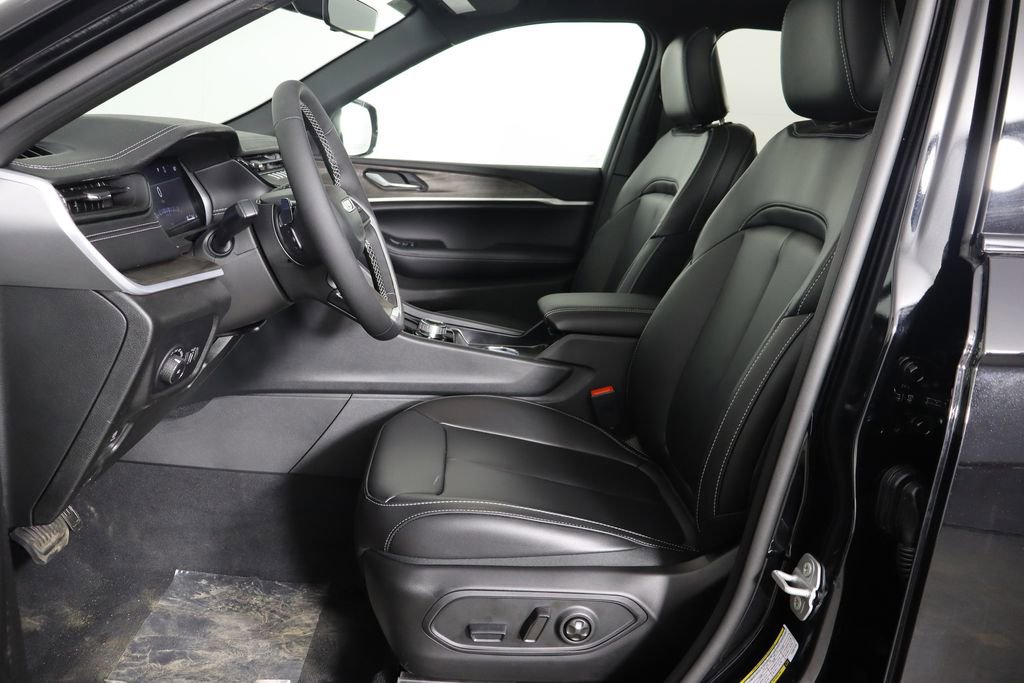 New 2026 Jeep Grand Cherokee Limited image 14