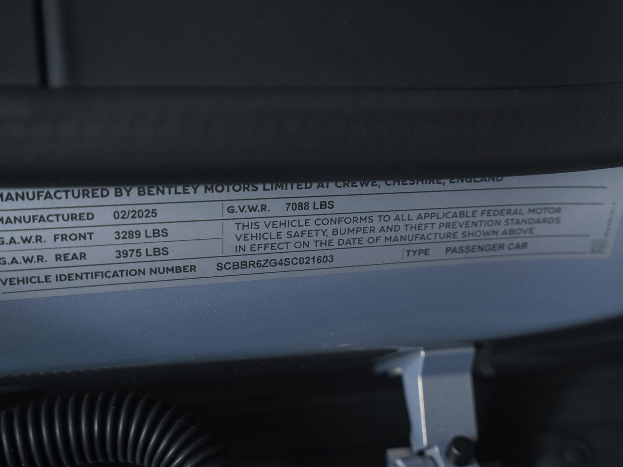 Used 2025 Bentley Flying Spur Plug-In Hybrid image 39