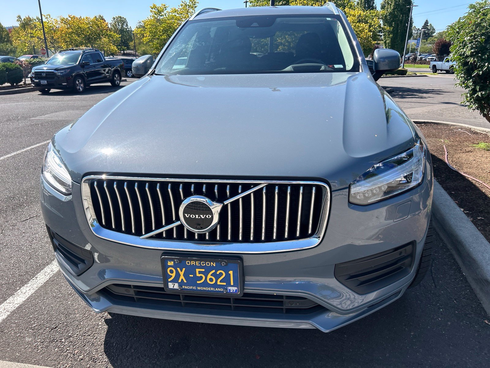 Used 2021 Volvo XC90 T5 Momentum w/ Advanced Package AWD/4WD image 2