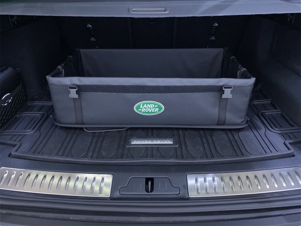 Used 2025 Land Rover Range Rover Velar Dynamic SE image 29