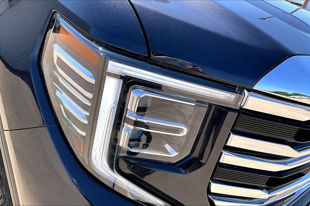 Used 2024 GMC Sierra 1500 SLT AWD/4WD image 35
