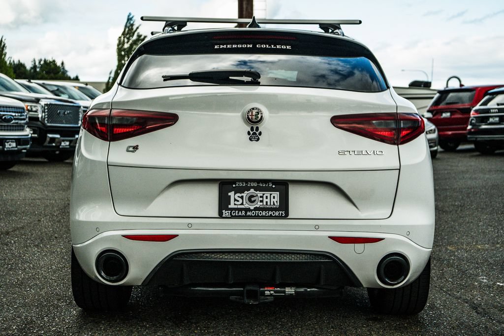 Used 2022 Alfa Romeo Stelvio Veloce AWD/4WD image 12