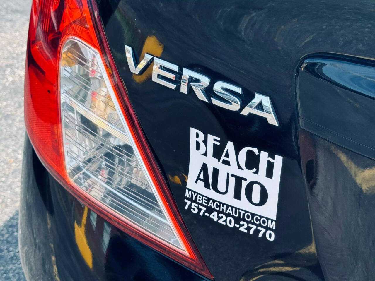 Used 2014 Nissan Versa SV w/ Convenience Package image 33