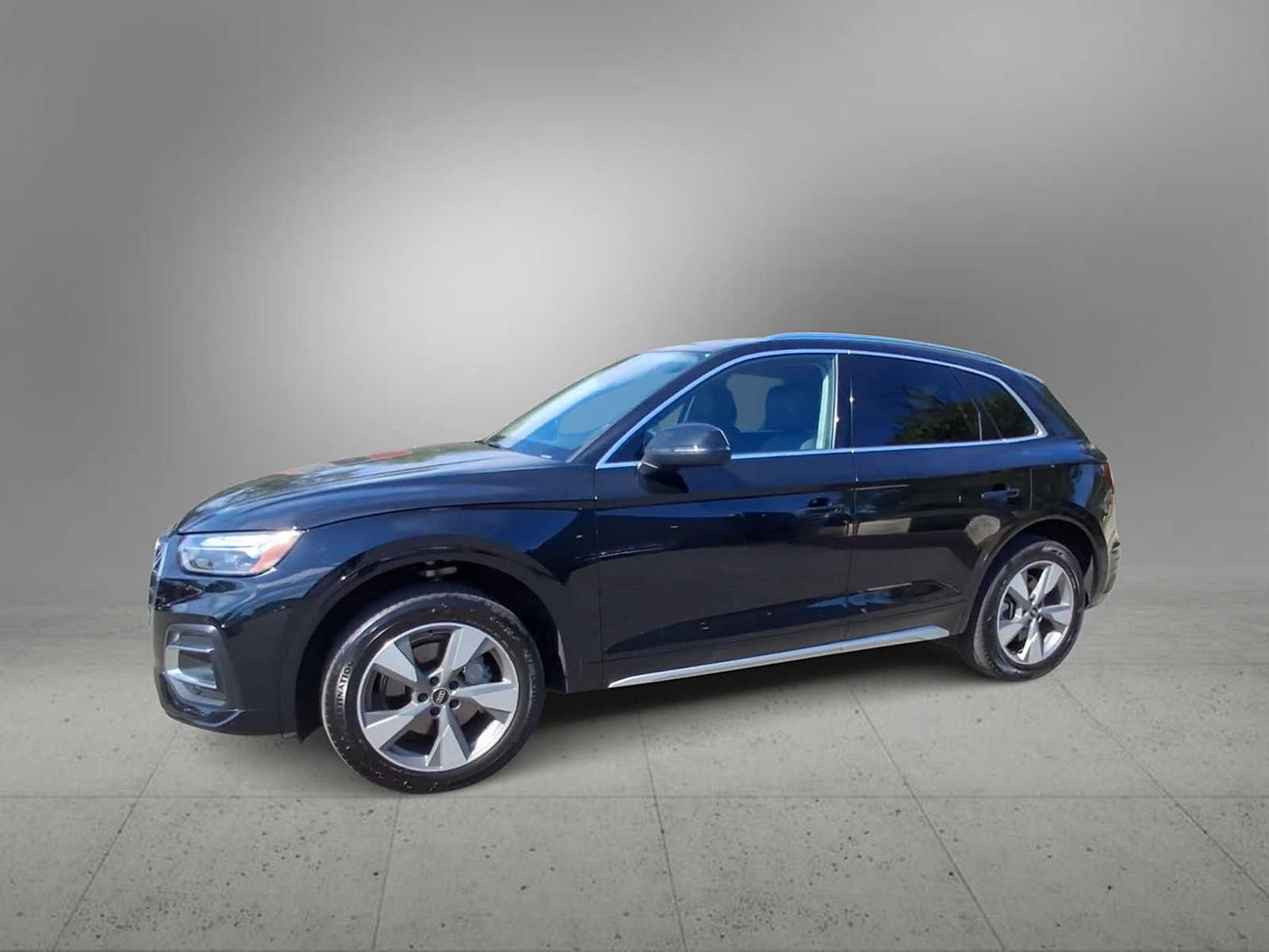 Used 2023 Audi Q5 2.0T Premium w/ Convenience Package AWD/4WD image 4