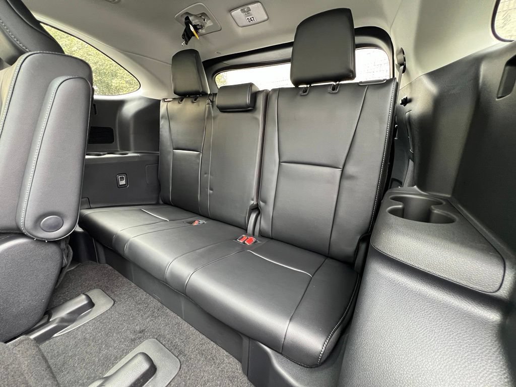 New 2026 Toyota Highlander Platinum AWD/4WD image 16