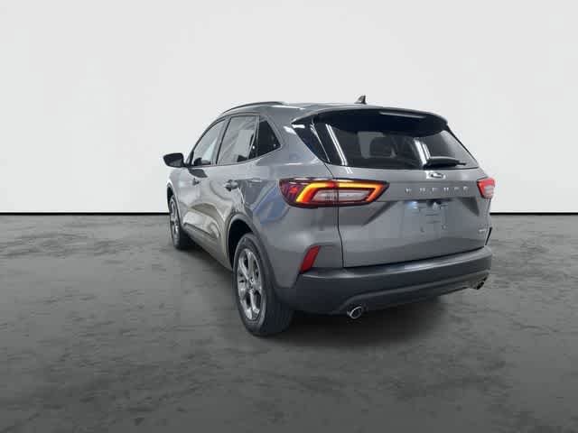Used 2025 Ford Escape ST-Line Select AWD/4WD image 3