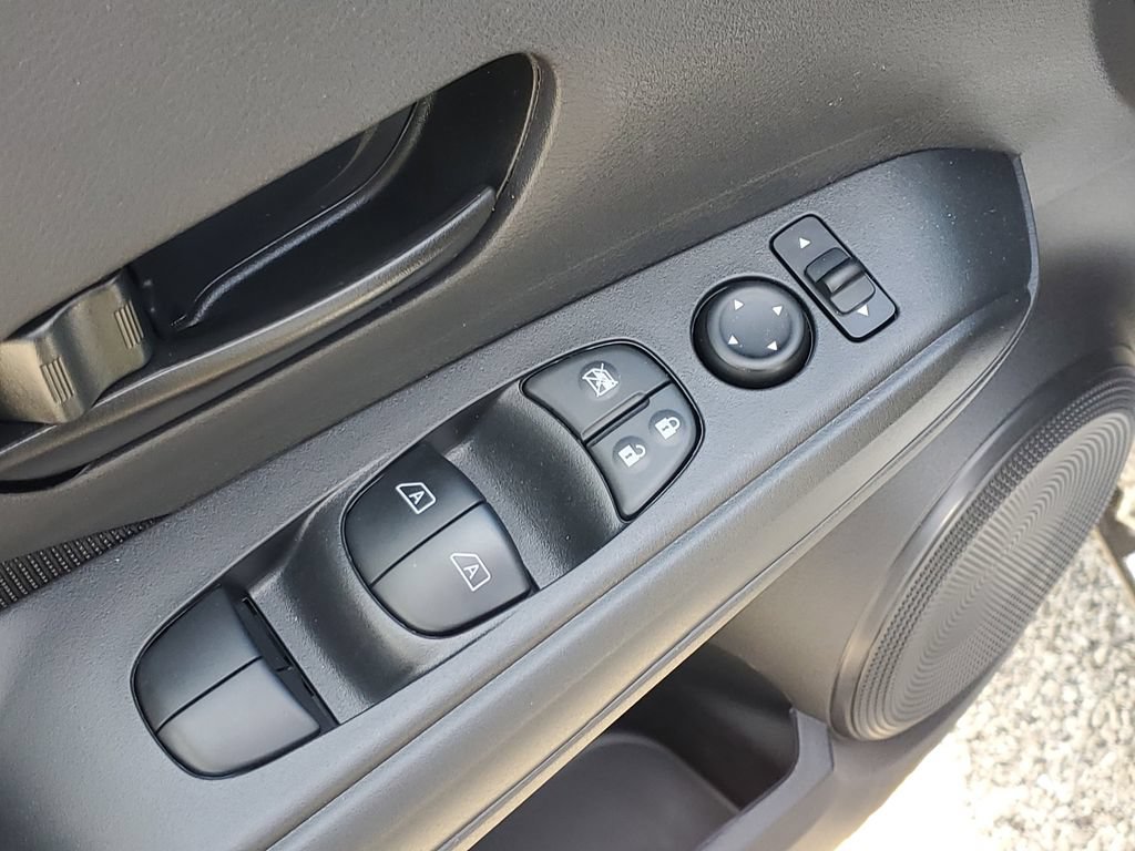 New 2025 Nissan Kicks Play S FWD image 19