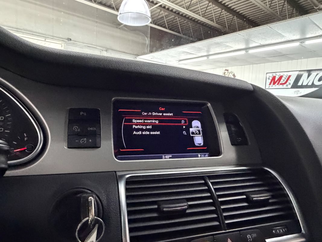 Used 2015 Audi Q7 3.0T S line Prestige w/ 21" S Line Plus Package AWD/4WD image 27