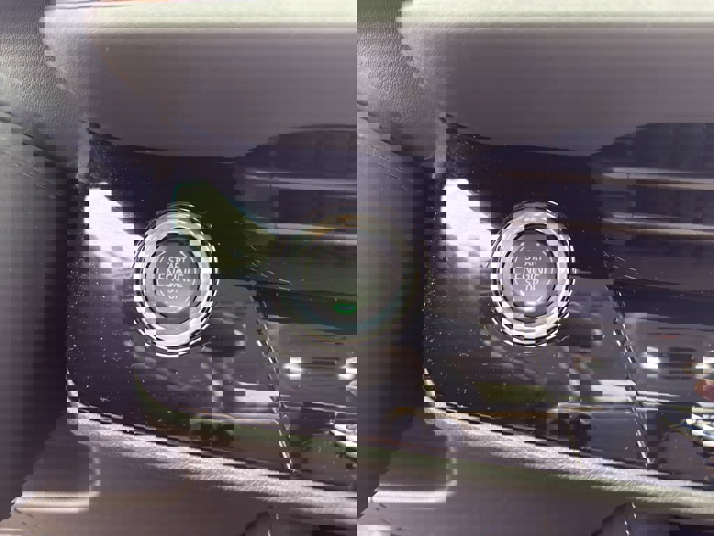 New 2025 Buick Envision Sport Touring image 13