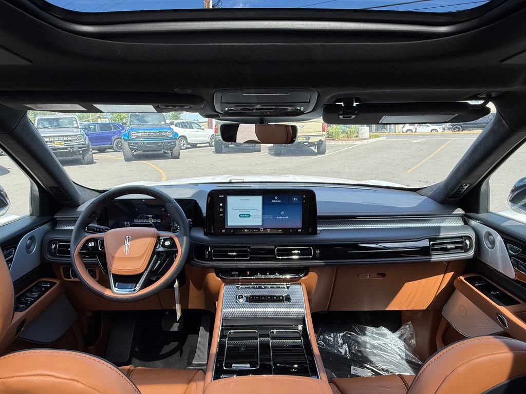 New 2026 Lincoln Aviator Black Label w/ Dynamic Handling Package AWD/4WD image 11