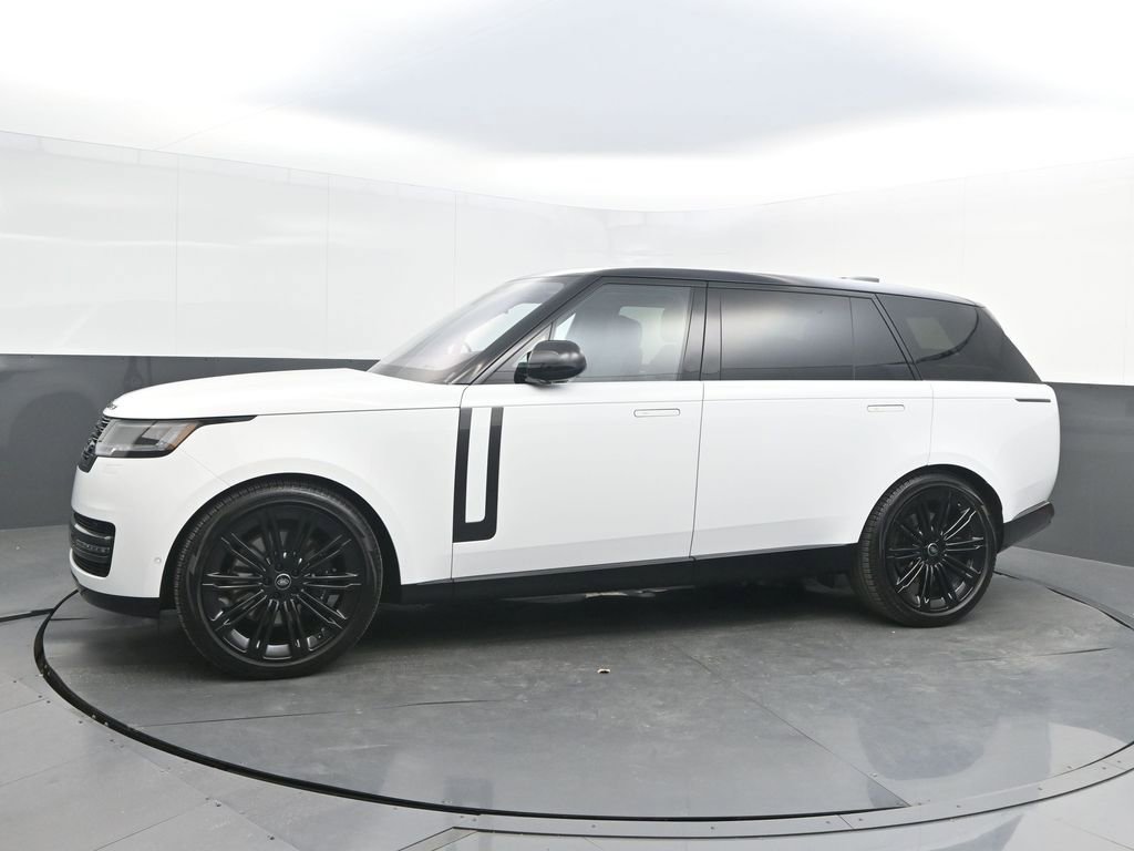 Used 2022 Land Rover Range Rover Long Wheelbase SE image 2