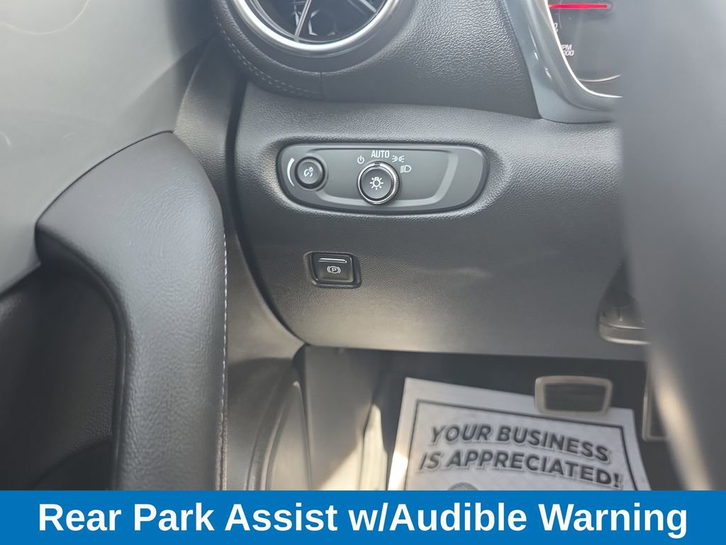 Used 2019 Chevrolet Blazer LT image 17