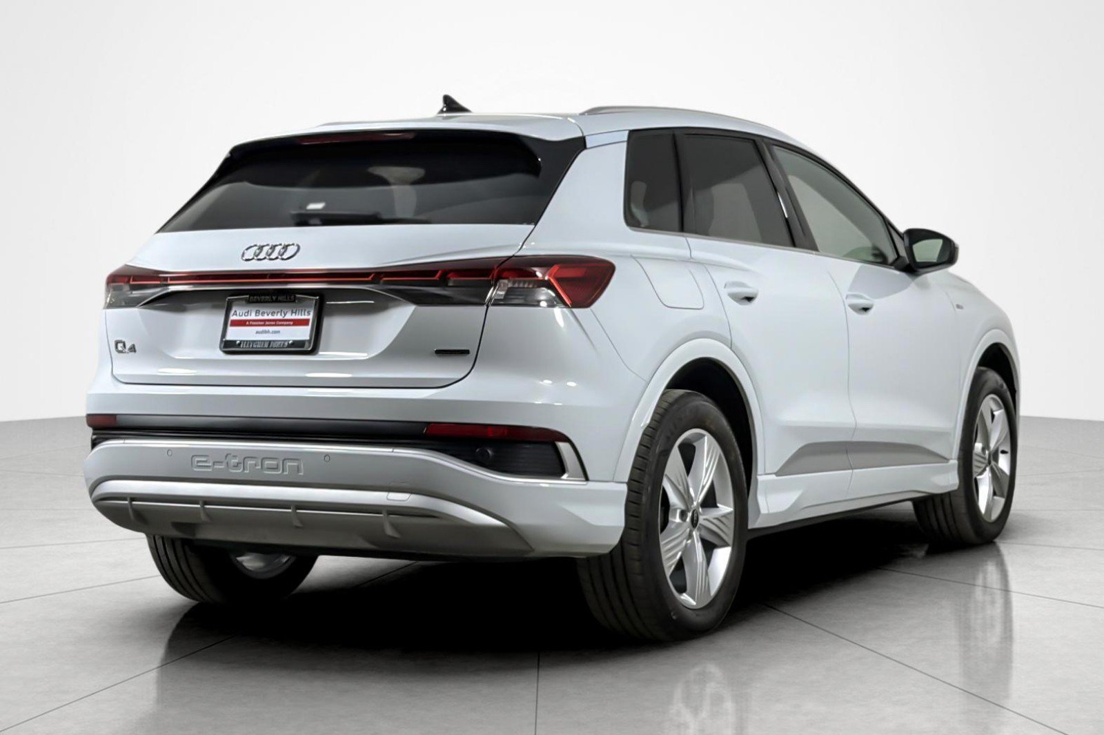 Used 2024 Audi Q4 e-tron Premium AWD/4WD image 5