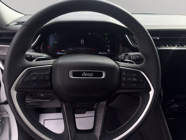 Used 2023 Jeep Grand Cherokee 4WD 4xe image 13