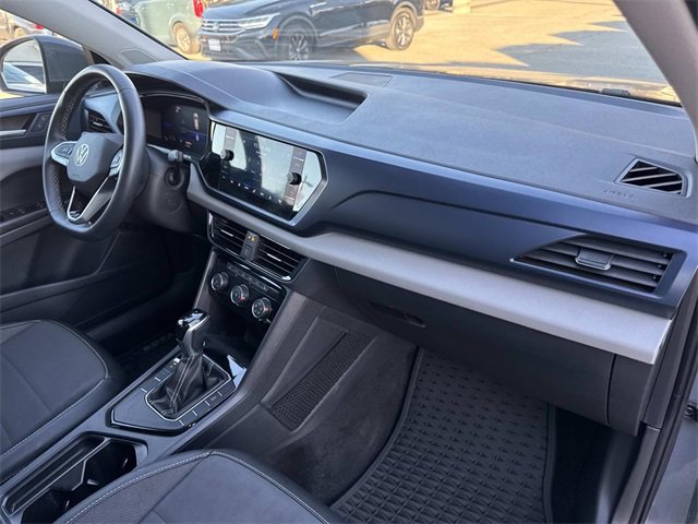 Used 2023 Volkswagen Taos SE w/ Panoramic Sunroof Package image 28