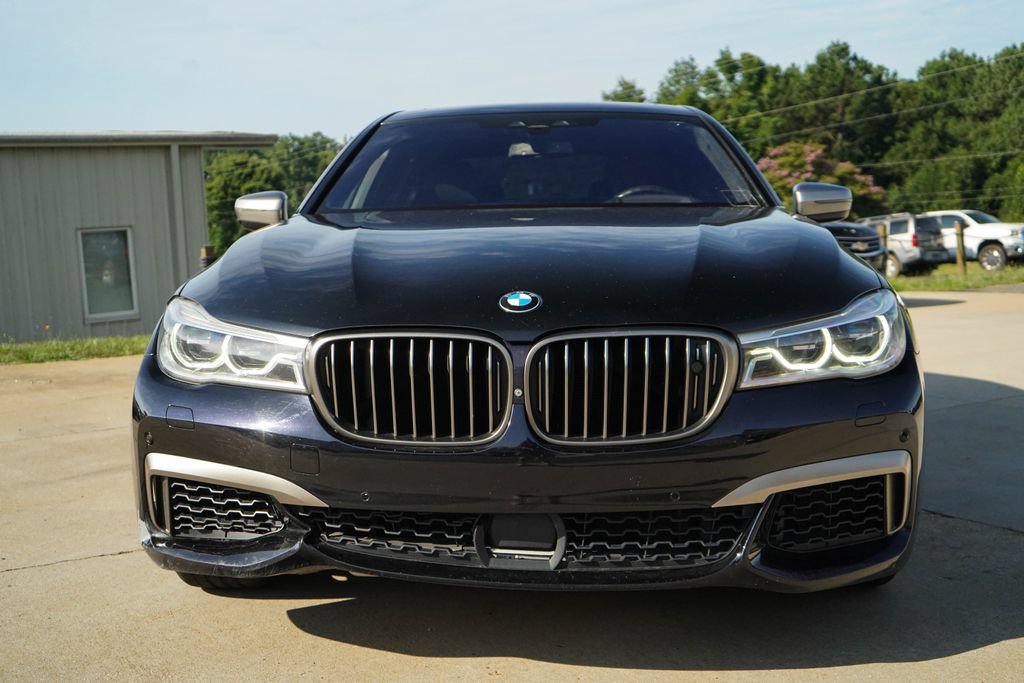 Used 2019 BMW M760i xDrive w/ Luxury Rear Seating Package AWD/4WD image 18