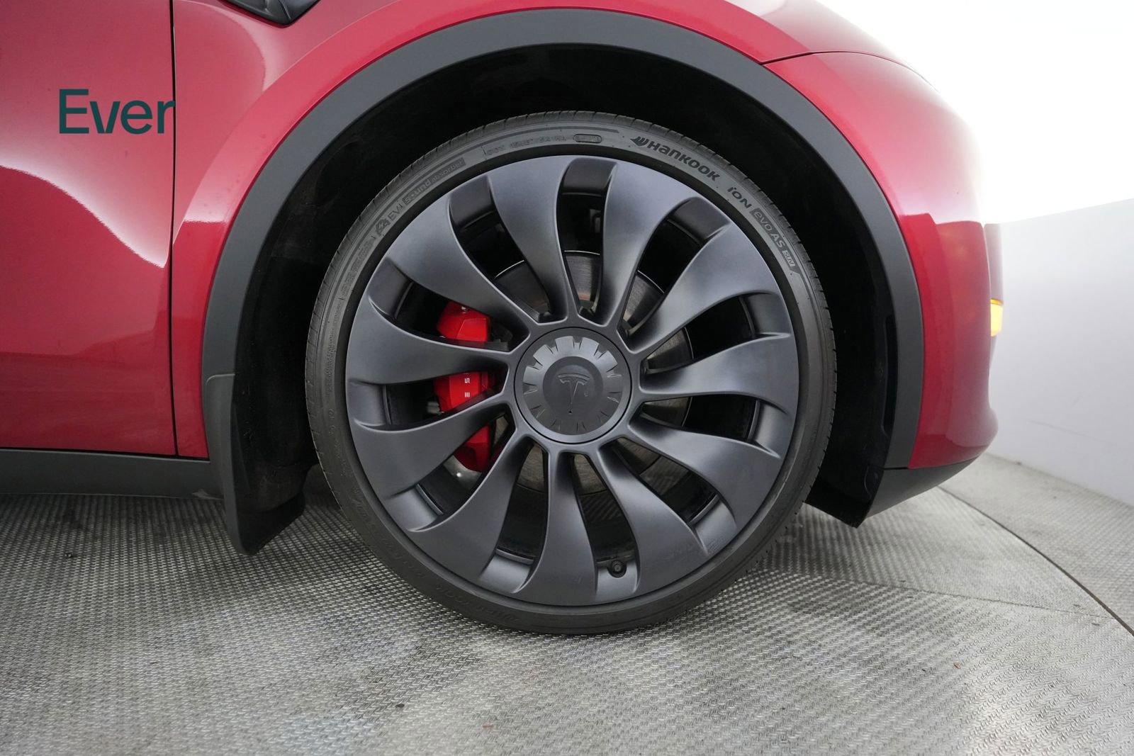 Used 2024 Tesla Model Y Performance image 20