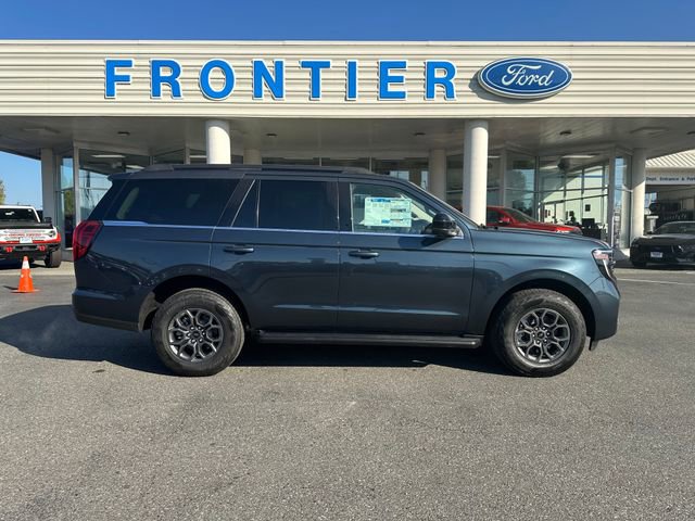 New 2025 Ford Expedition Active image 2